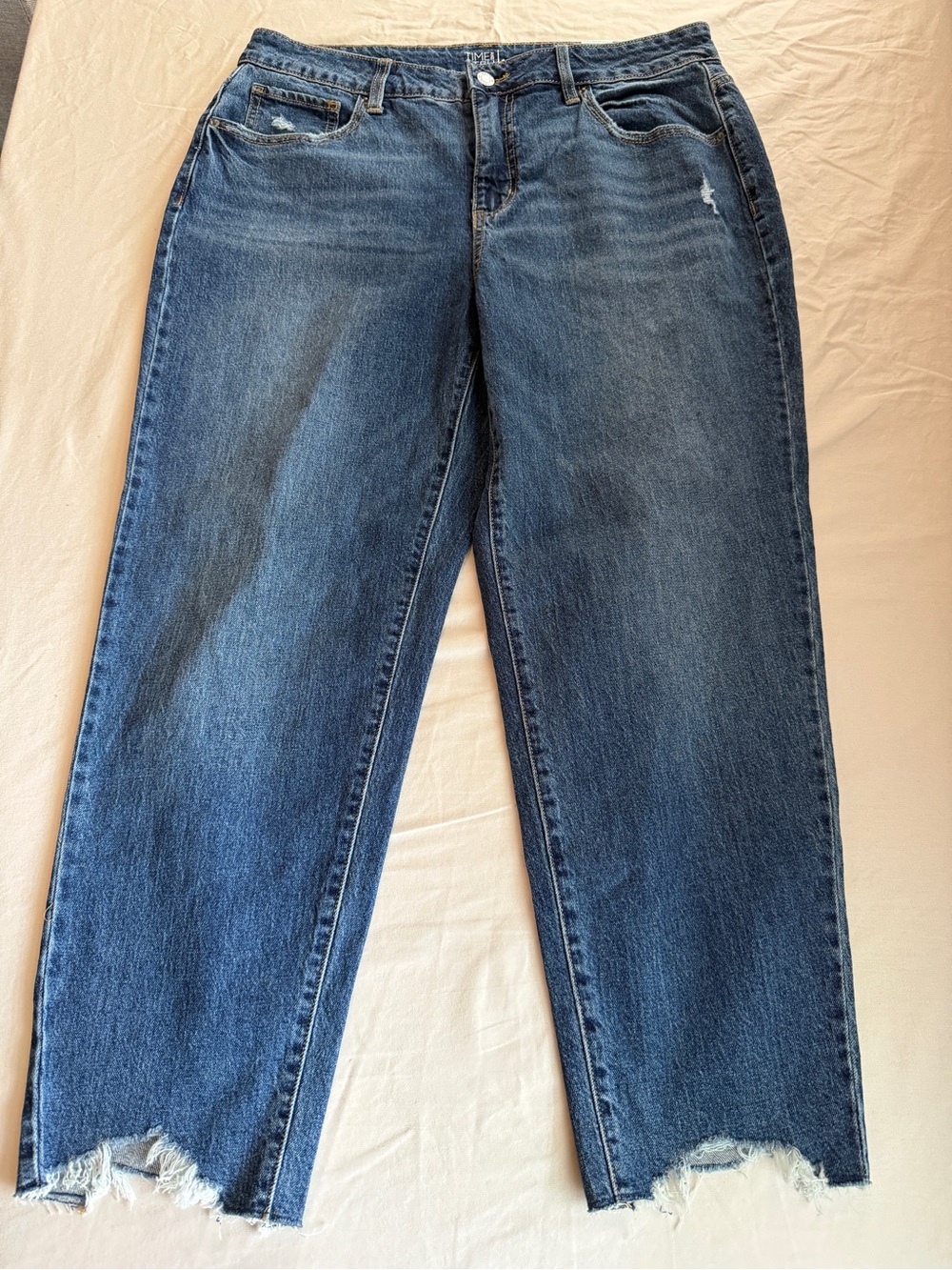 Time and Tru Cropped Distressed Jeans